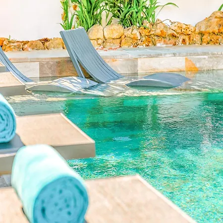 Holiday Home In Albufeira With Private Pool البوفيرا