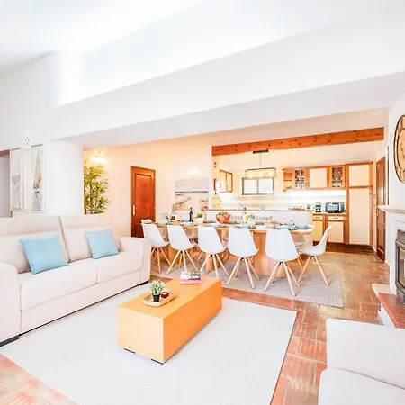 Holiday Home In Albufeira With Private Pool فيلة