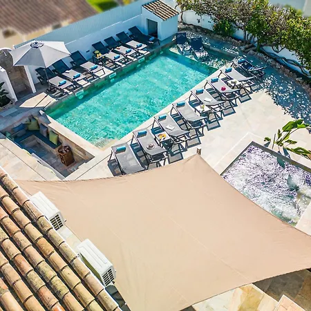 Holiday Home In Albufeira With Private Pool البوفيرا